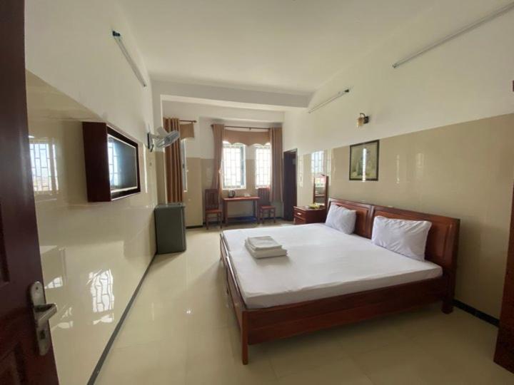 Hotel My Viet Dĩ An エクステリア 写真